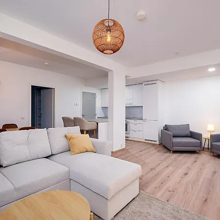 Brand New 2bdr With Private Sauna *